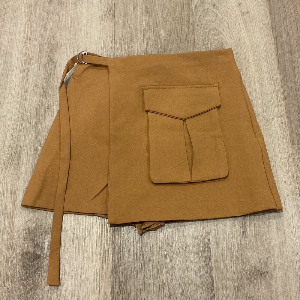 NWOT Wrap Mini Skort